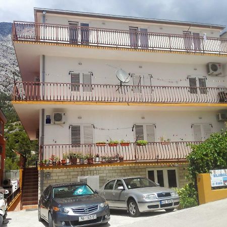 Apartmani Buljubasic Baska Voda Bagian luar foto