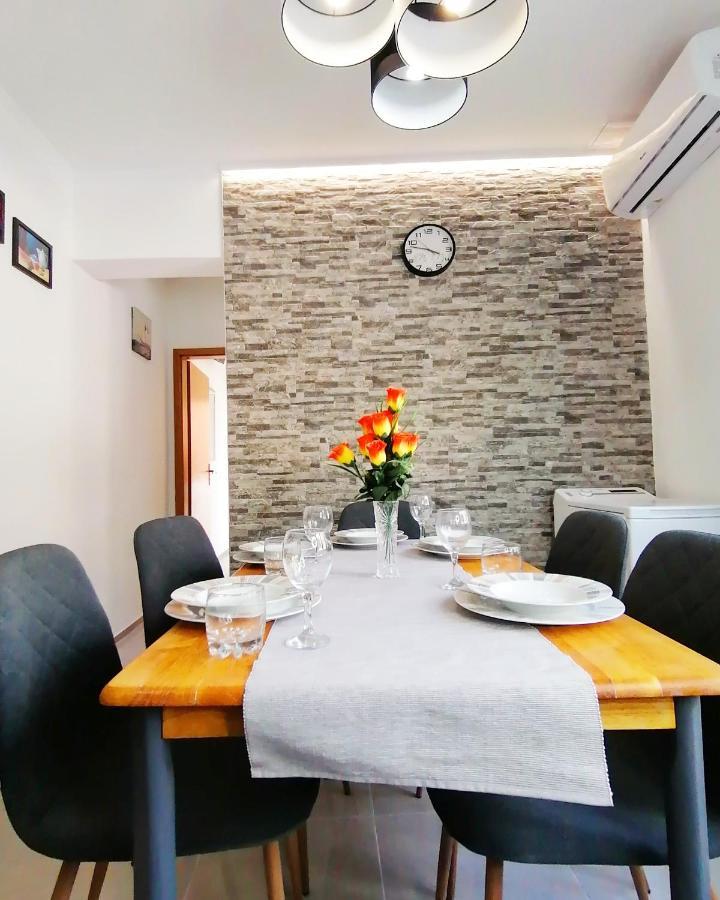 Apartmani Buljubasic Baska Voda Bagian luar foto