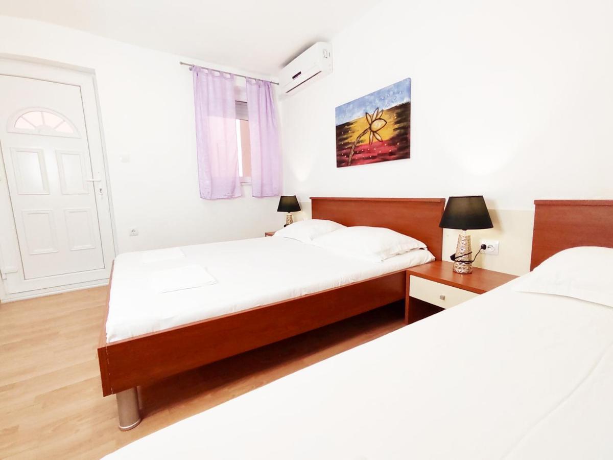 Apartmani Buljubasic Baska Voda Bagian luar foto