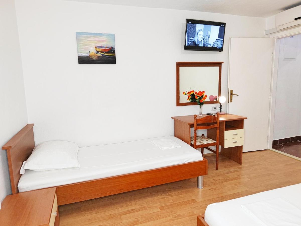 Apartmani Buljubasic Baska Voda Bagian luar foto