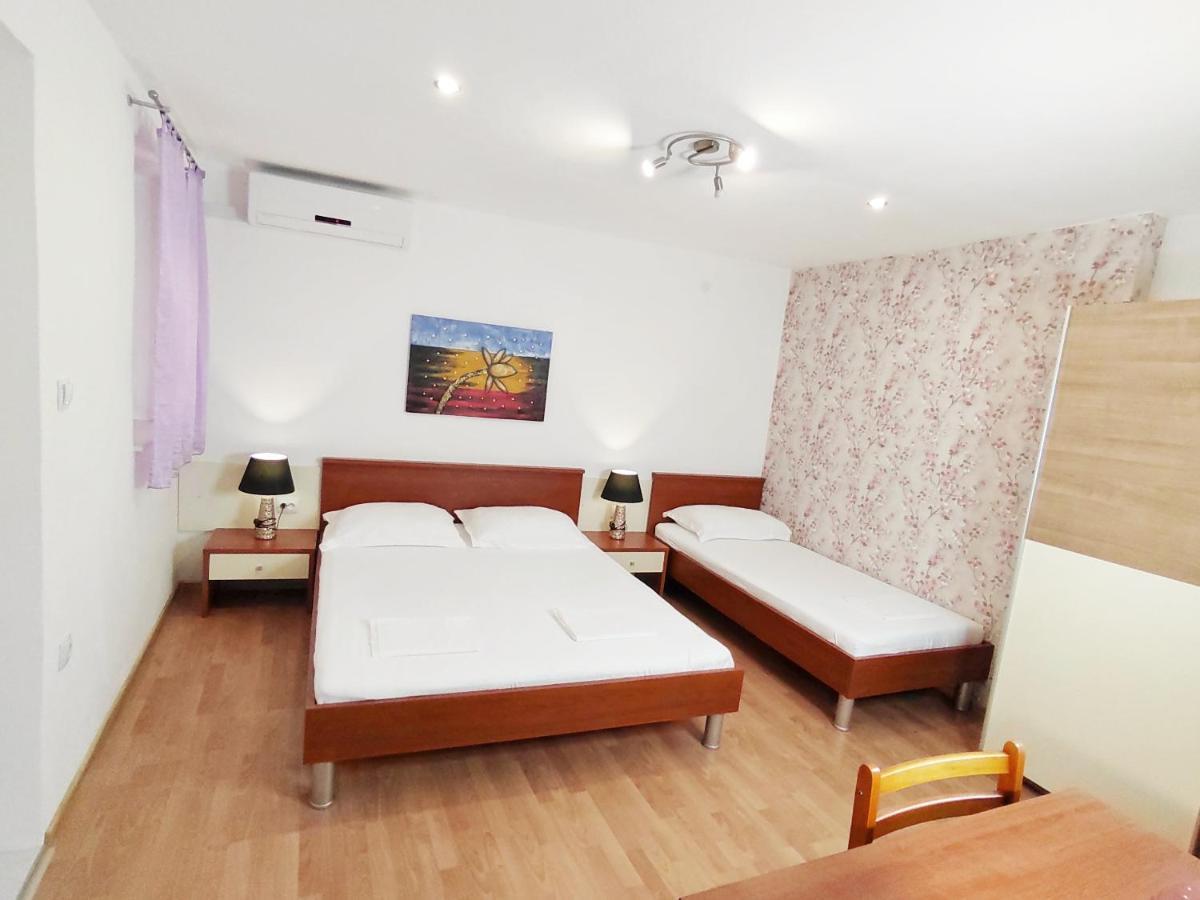 Apartmani Buljubasic Baska Voda Bagian luar foto