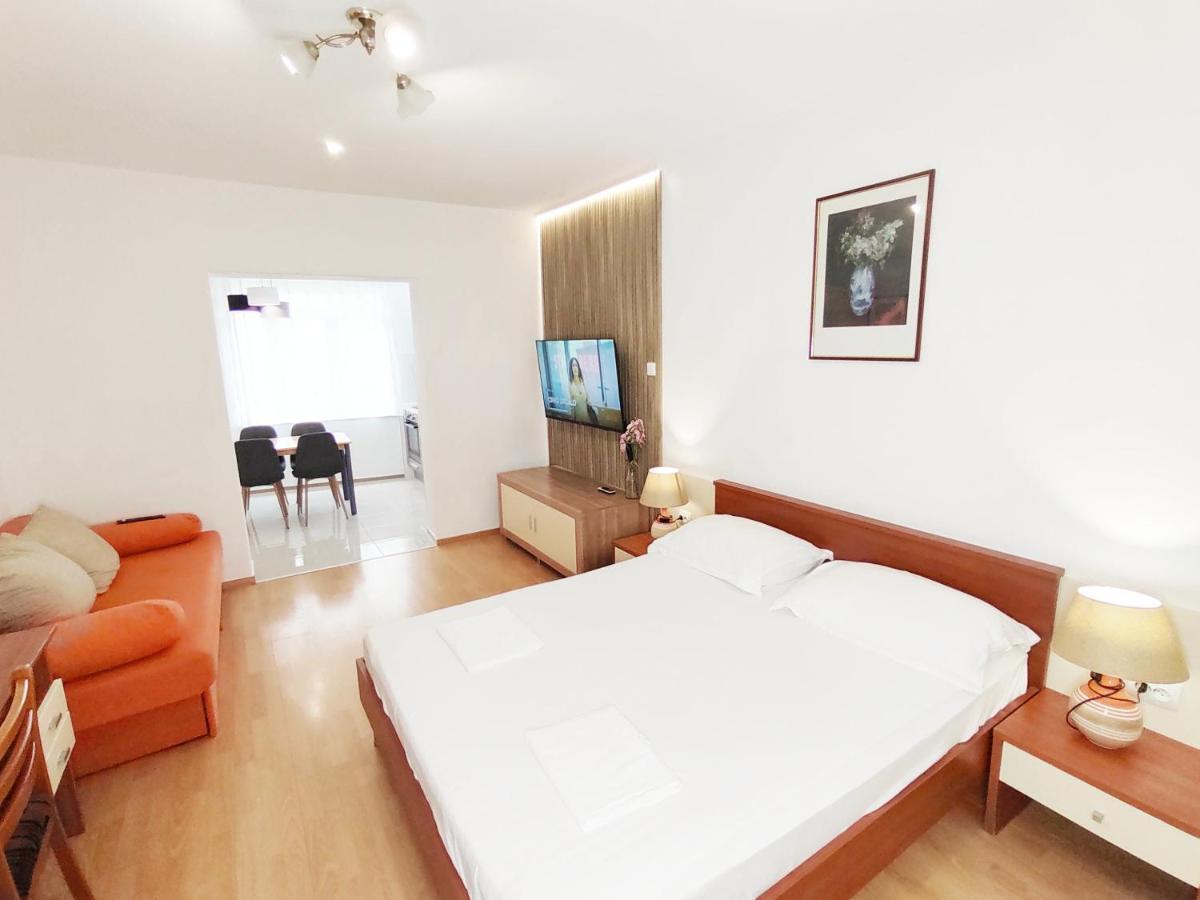 Apartmani Buljubasic Baska Voda Bagian luar foto