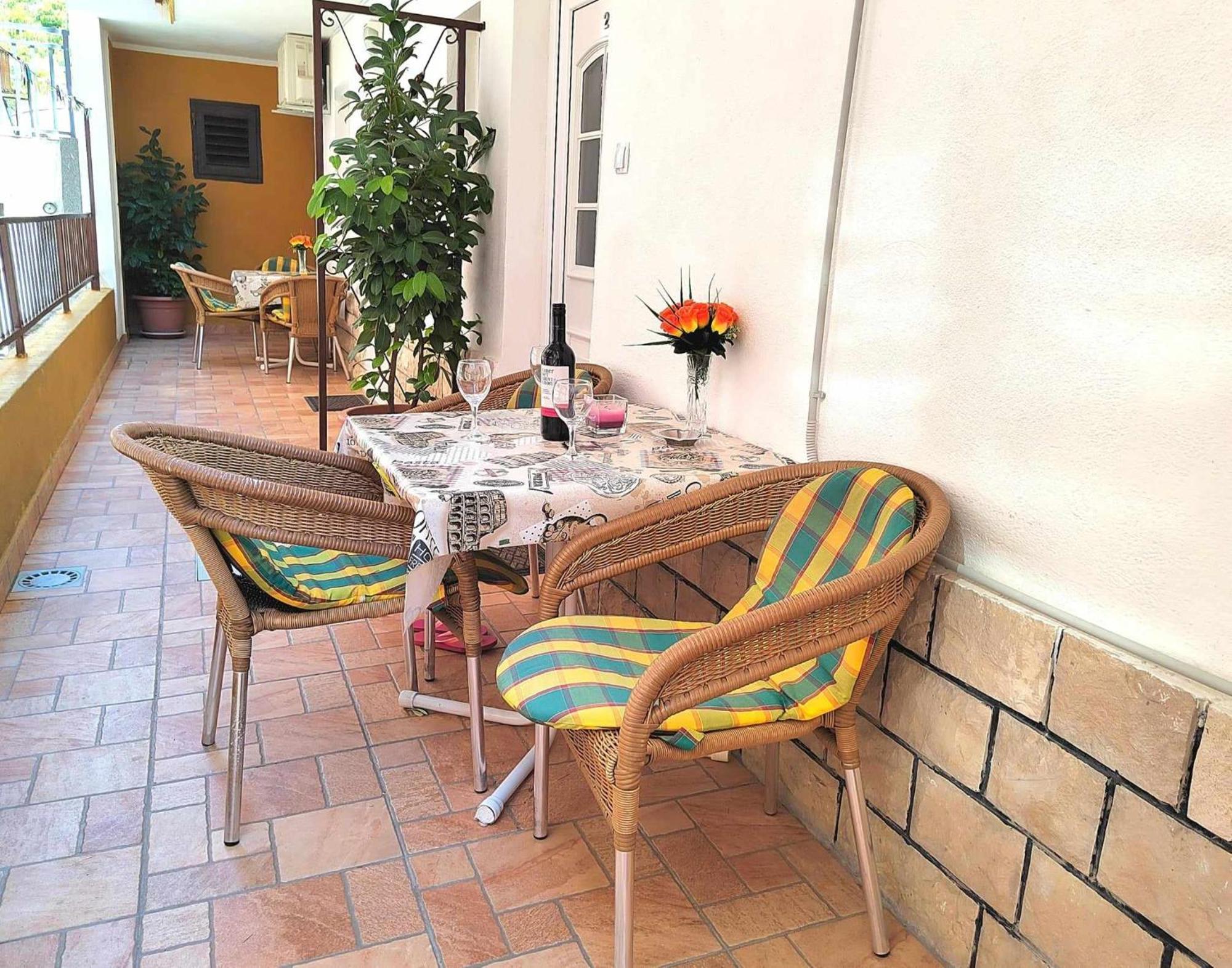 Apartmani Buljubasic Baska Voda Bagian luar foto
